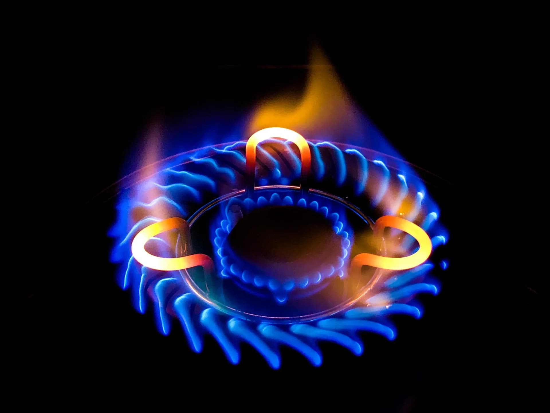 Aksa Enerji Sektörünün En İtibarlı Markası