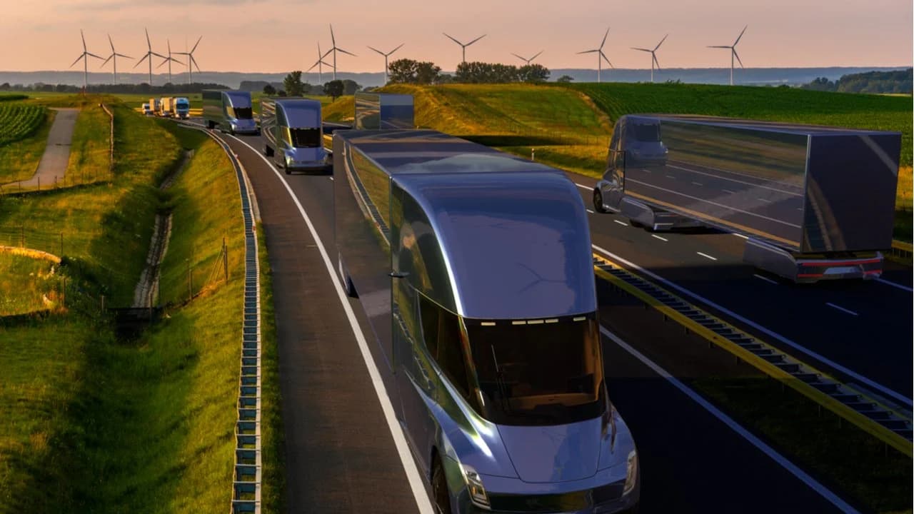 Tesla, “Tesla Semi Truck” İsimli Elektrikli Tırlarını Teslim Etmeye Başlayacak